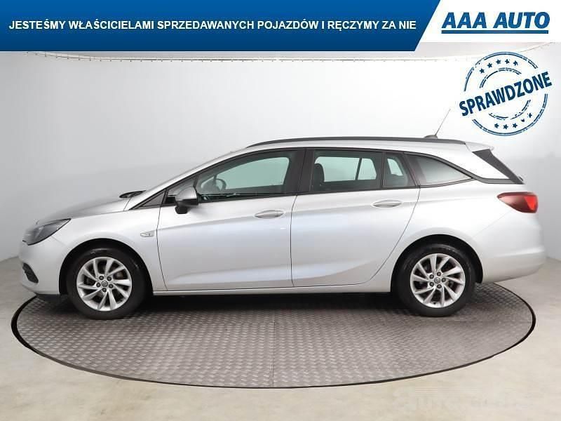 Używany Opel Astra 2019 Srebrny