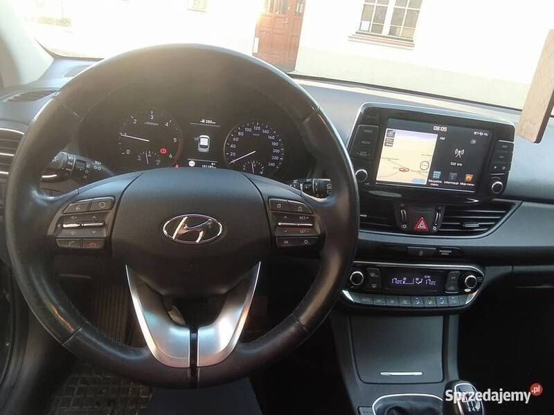 Używany Hyundai i30 Premium 150 KM (110 kW) 2018