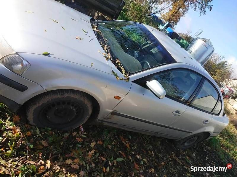 Używany VW Passat 1997 Srebrny Sedan/Limuzyna