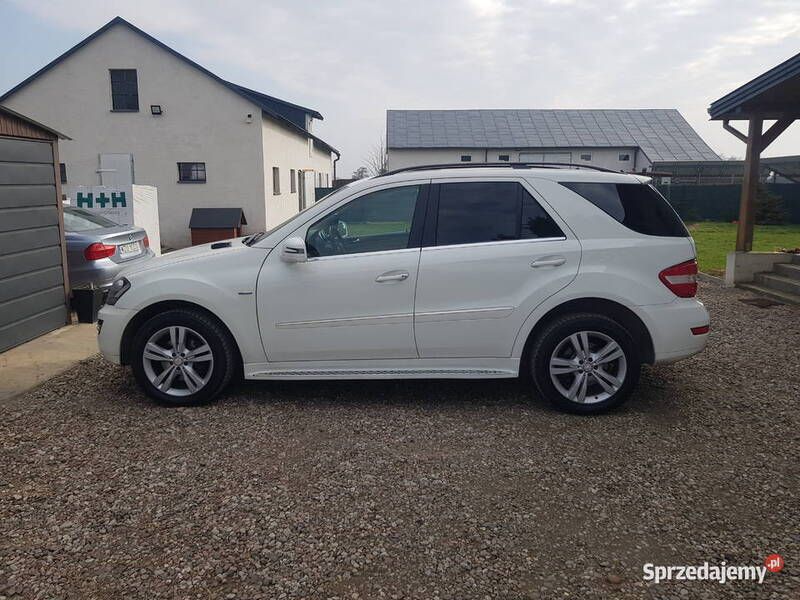 Biały Używany 2011 Mercedes ML350 SUV | 58 900 zł - Obraz 1/4