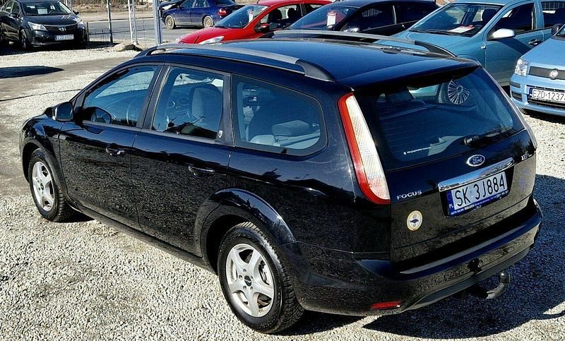 Używany Ford Focus 125 KM (91 kW) 2008 Czarny (metalik) Kombi