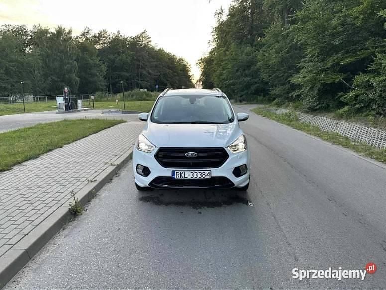Biały Używany 2017 Ford Kuga SUV | 48 900 zł (Dobra cena) - Obraz 1/4