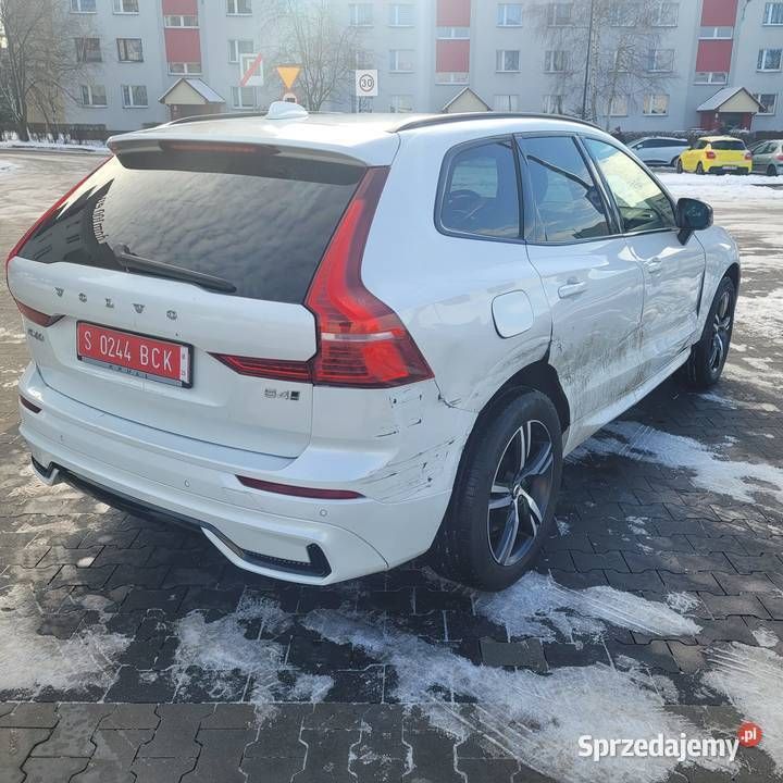 Używany 2022 Volvo XC60 R-Design SUV | 105 000 zł - Obraz 1/4