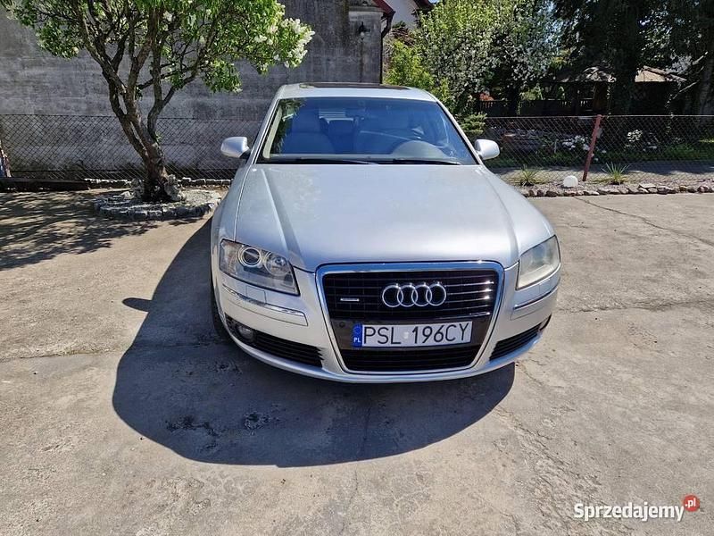 Srebrny Używany 2004 Audi A8 Sedan/Limuzyna | 30 000 zł (Uczciwa cena) - Obraz 1/4