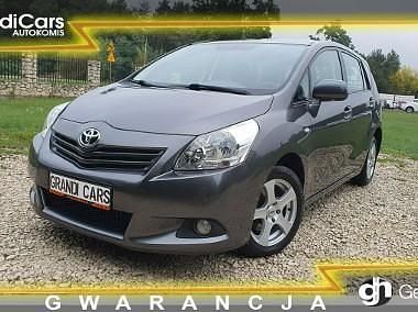 Szary Używany 2011 Toyota Verso Minivan | 27 999 zł (Uczciwa cena) - Obraz 1/4