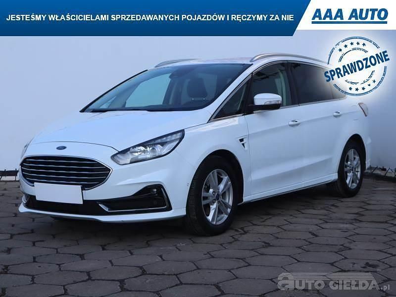 Używany Ford S-MAX S 2021 Biały Minivan