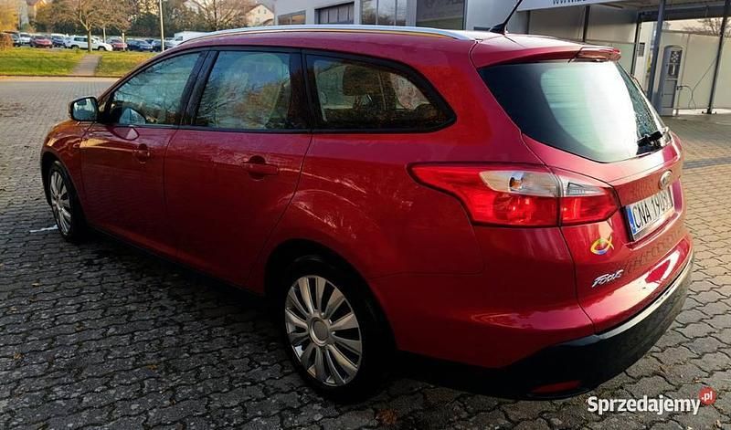 Używany Ford Focus 2014 Bordowy Kombi