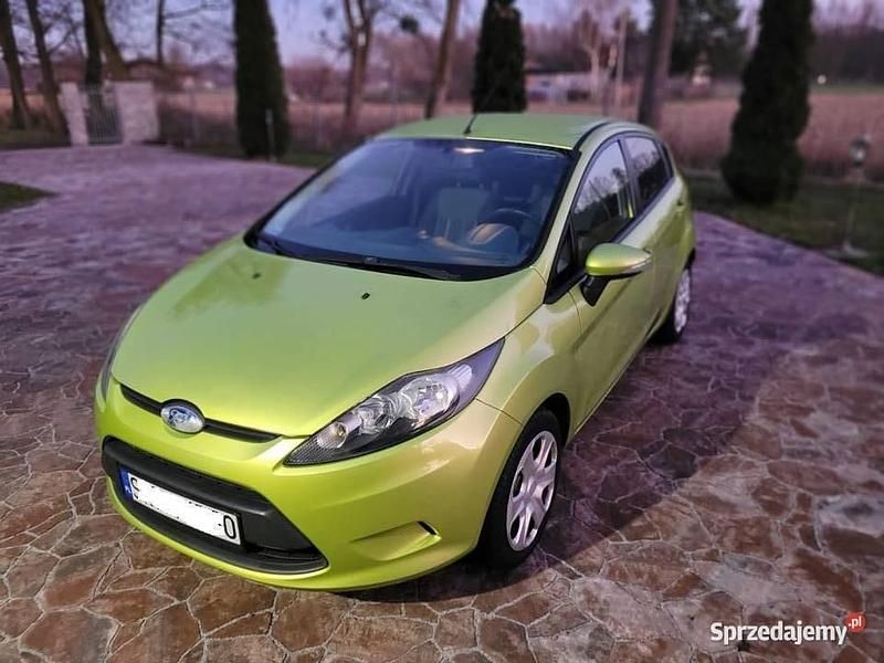Zielony Używany 2009 Ford Fiesta Ambiente Hatchback | 12 000 zł (Dobra cena) - Obraz 1/4