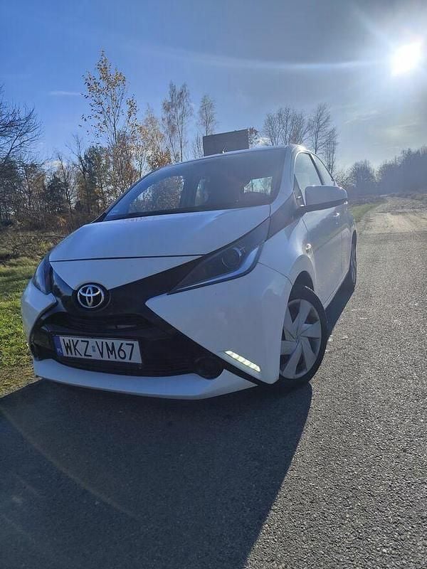 Używany Toyota Aygo 2015 Biały Hatchback