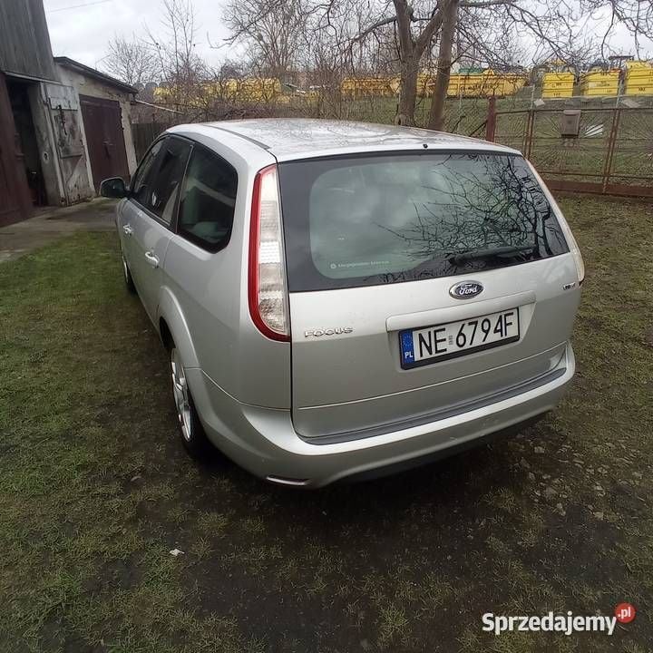 Używany Ford Focus 2009 Srebrny Sedan/Limuzyna