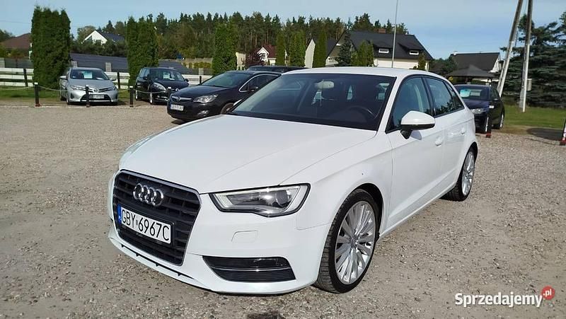 Biały Używany 2013 Audi A3 Hatchback | 43 900 zł (Drogi) - Obraz 1/4