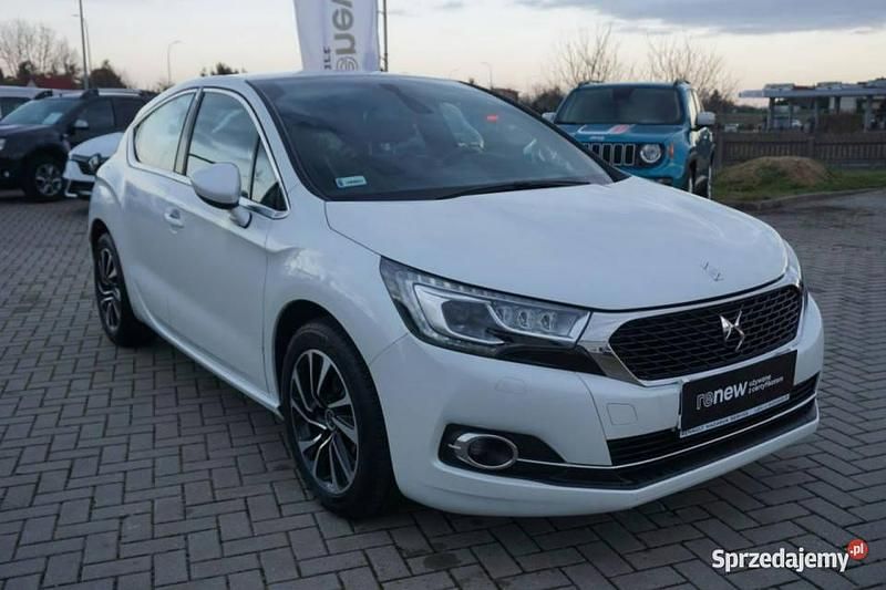 Używany Citroën DS4 PureTech 130 KM (95 kW) 2017 Biały Hatchback