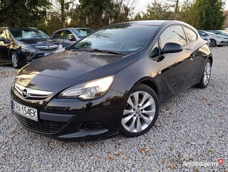 Czarny Używany 2017 Opel Astra GTC Coupe | 37 900 zł (Dobra cena) - Obraz 1/4