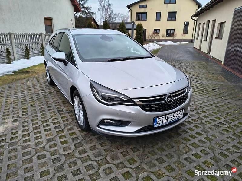 Używany Opel Astra 2018 Sedan/Limuzyna