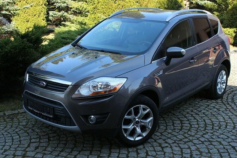 Używany Ford Kuga 140 KM (102 kW) 2012 Szary (metalik) SUV