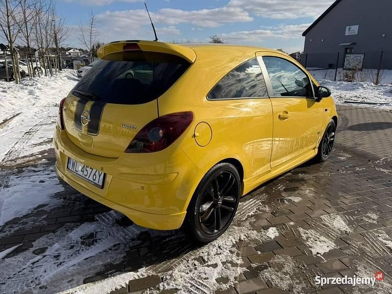 Używany Opel Corsa 2012 Żółty Hatchback