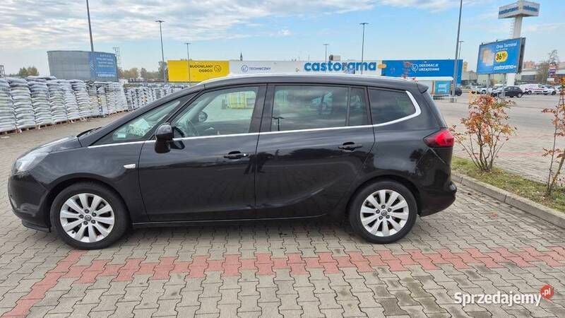 Używany Opel Zafira Cosmo 2014 Minivan