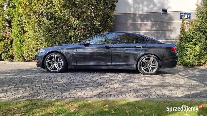 Grafitowy Używany 2010 BMW 530 Sedan/Limuzyna | 47 800 zł (Drogi) - Obraz 1/4
