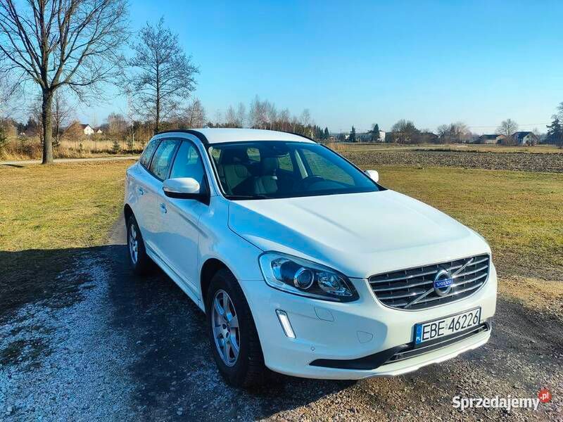 Używany Volvo XC60 2015 Biały SUV