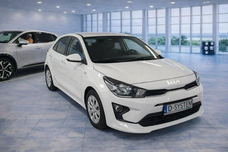 Używany Kia Rio 100 KM (73 kW) 2021 Biały Hatchback