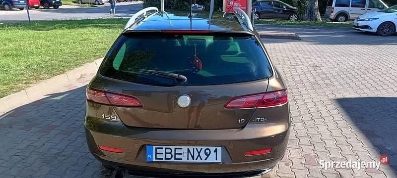 Brązowy Używany 2008 Alfa Romeo 159 Kombi | 8900 zł (Uczciwa cena) - Obraz 1/4