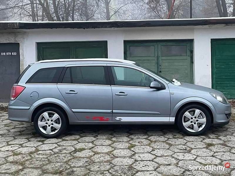 Używany 2004 Opel Astra Kombi | 10 900 zł (Uczciwa cena) - Obraz 1/4