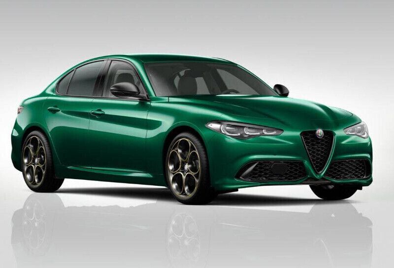 Lakier specjalny zielony montreal green Nowe 2025 Alfa Romeo Giulia Sedan/Limuzyna | 239 000 zł (Uczciwa cena) - Obraz 1/4