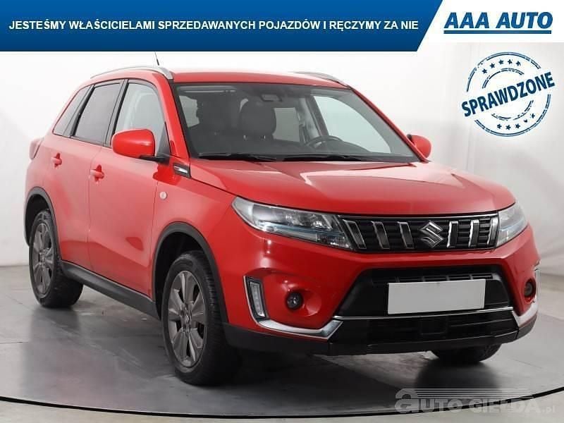 Używany Suzuki Vitara 129 KM (94 kW) 2021 Czerwony SUV