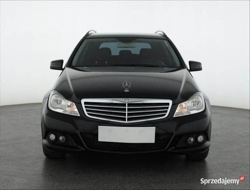 Czarny Używany 2012 Mercedes C180 Kombi | 32 499 zł (Uczciwa cena) - Obraz 1/4