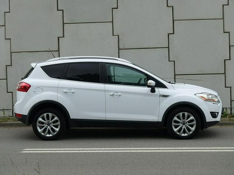Używany Ford Kuga 163 KM (119 kW) 2011 Biały SUV