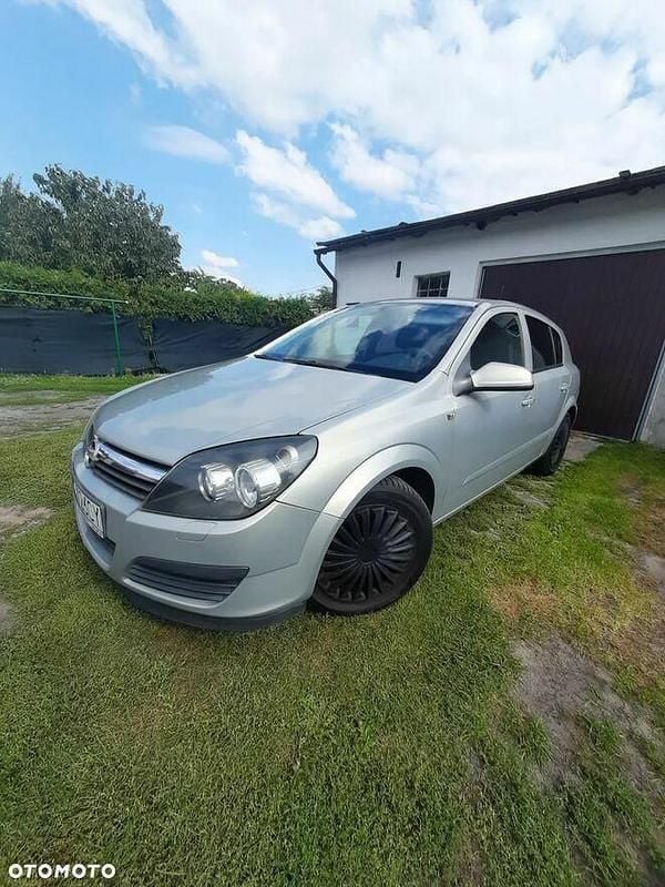 Srebrny Używany 2006 Opel Astra Cosmo Hatchback | 8999 zł (Uczciwa cena) - Obraz 1/4