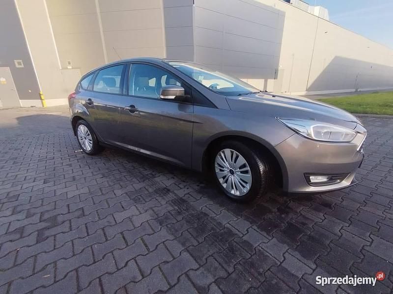 Używany Ford Focus 2016 Szary Hatchback