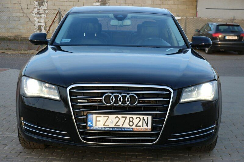 Używany Audi A8 Comfort 372 KM (273 kW) 2010 Czarny (metalik) Sedan/Limuzyna
