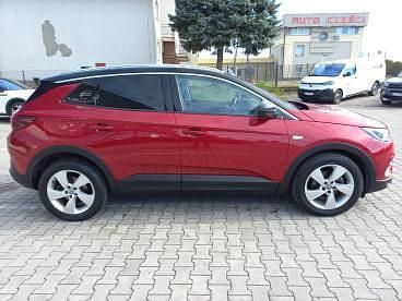 Używany Opel Grandland X Ultimate 177 KM (130 kW) 2018 Czerwony SUV