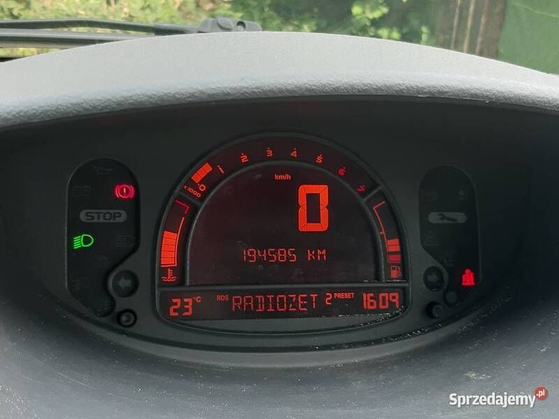 Granatowy Używany 2004 Renault Modus Minivan | 6000 zł - Obraz 1/1
