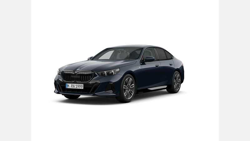 Czarny carbon m metalizowany Używany 2025 BMW 520 Comfort Edition Sedan/Limuzyna | 249 900 zł - Obraz 1/1