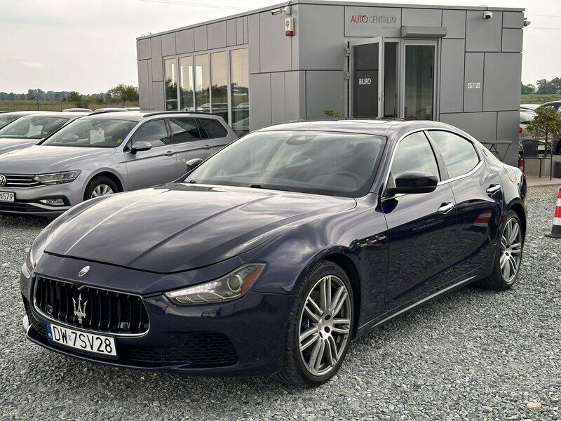 Niebieski ciemny (metalik) Używany 2017 Maserati Ghibli Coupe | 99 900 zł (Super Cena) - Obraz 1/4