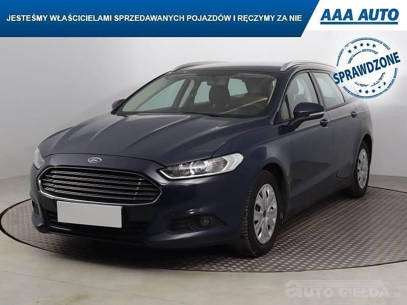 Używany Ford Mondeo 2016 Błękitny