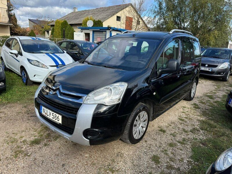 Czarny Używany 2008 Citroën Berlingo Minivan | 18 900 zł (Uczciwa cena) - Obraz 1/4