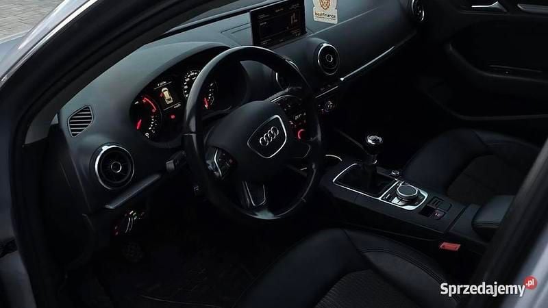 Używany Audi A3 Sportback Ambiente 2014 Szary Hatchback