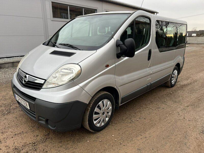 Szary Używany 2008 Opel Vivaro Van | 29 900 zł (Dobra cena) - Obraz 1/4