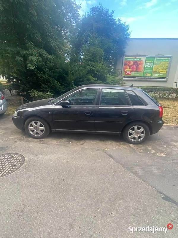Czarny Używany 1999 Audi A3 Hatchback | 7500 zł (Drogi) - Obraz 1/4