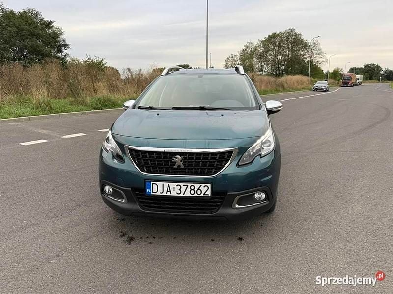 Zielony Używany 2018 Peugeot 2008 SUV | 36 000 zł (Dobra cena) - Obraz 1/4