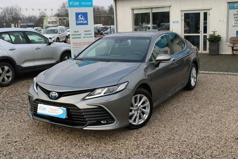 Szary (metalik) Używany 2021 Toyota Camry Sedan/Limuzyna | 79 593 zł (Uczciwa cena) - Obraz 1/3