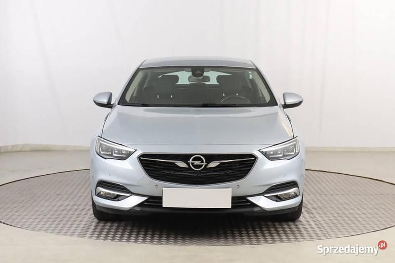 Niebieski Używany 2018 Opel Insignia Hatchback | 56 499 zł (Dość drogi) - Obraz 1/4