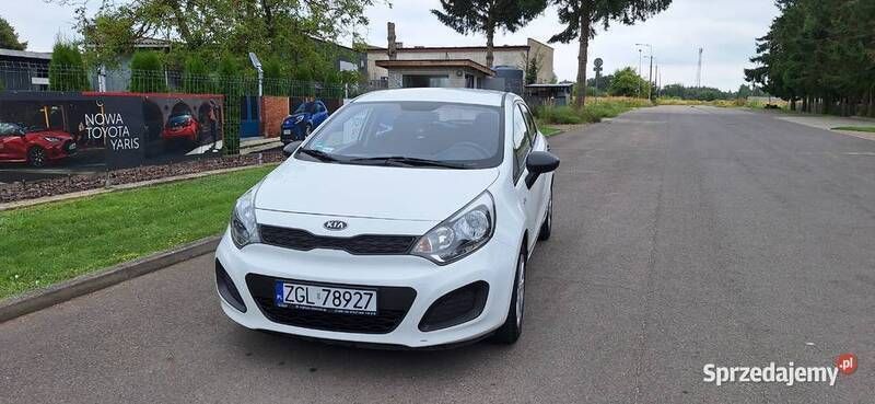 Biały Używany 2012 Kia Rio Sedan/Limuzyna | 17 800 zł (Uczciwa cena) - Obraz 1/4