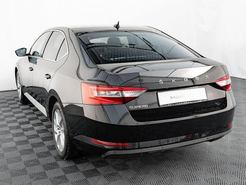 Używany Skoda Superb Ambition 190 KM (139 kW) 2022 Czarny Sedan/Limuzyna