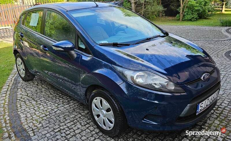 Granatowy Używany 2010 Ford Fiesta Hatchback | 14 700 zł (Uczciwa cena) - Obraz 1/4