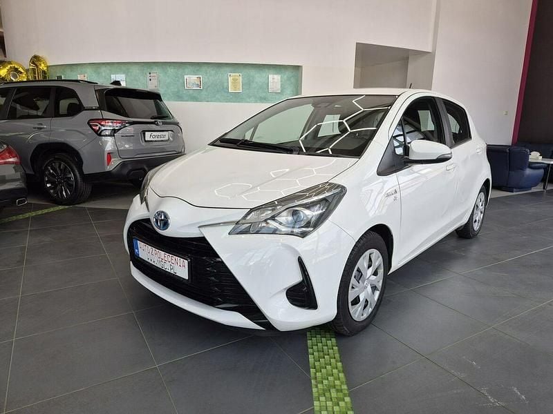 Biały Używany 2021 Toyota Yaris Hatchback | 46 400 zł (Super Cena) - Obraz 1/4