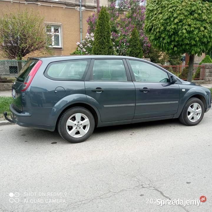 Fioletowy Używany 2005 Ford Focus Sedan/Limuzyna | 11 900 zł (Uczciwa cena) - Obraz 1/4